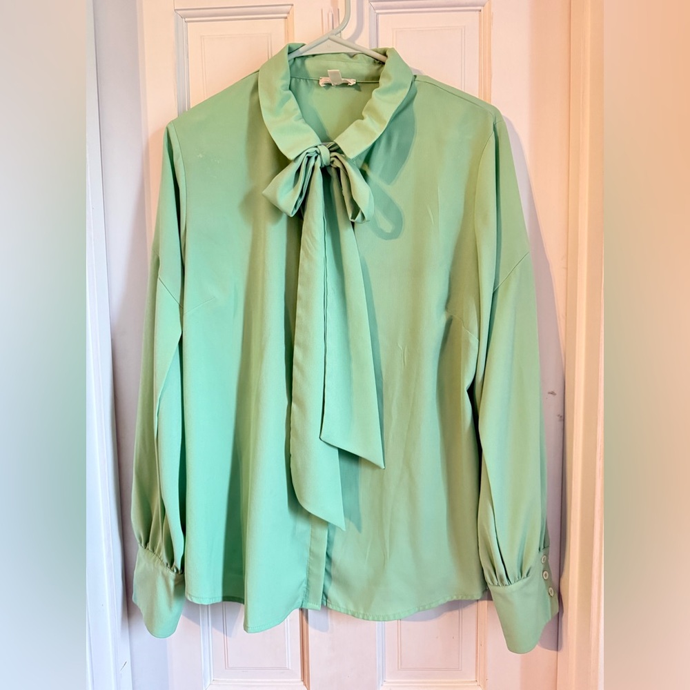Riley & Rae Mint Green Women's Blouse
